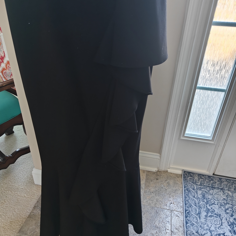 Betsy & Adam Ruffle Black Dress. - Picture 14 of 16
